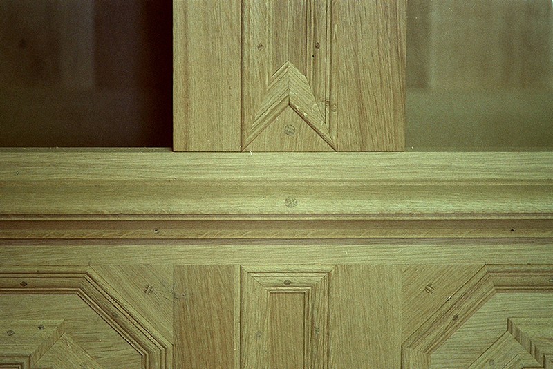 Verglaster Eichenschrank in Einzelanfertigung von der Kunsttischlerei Hesemann